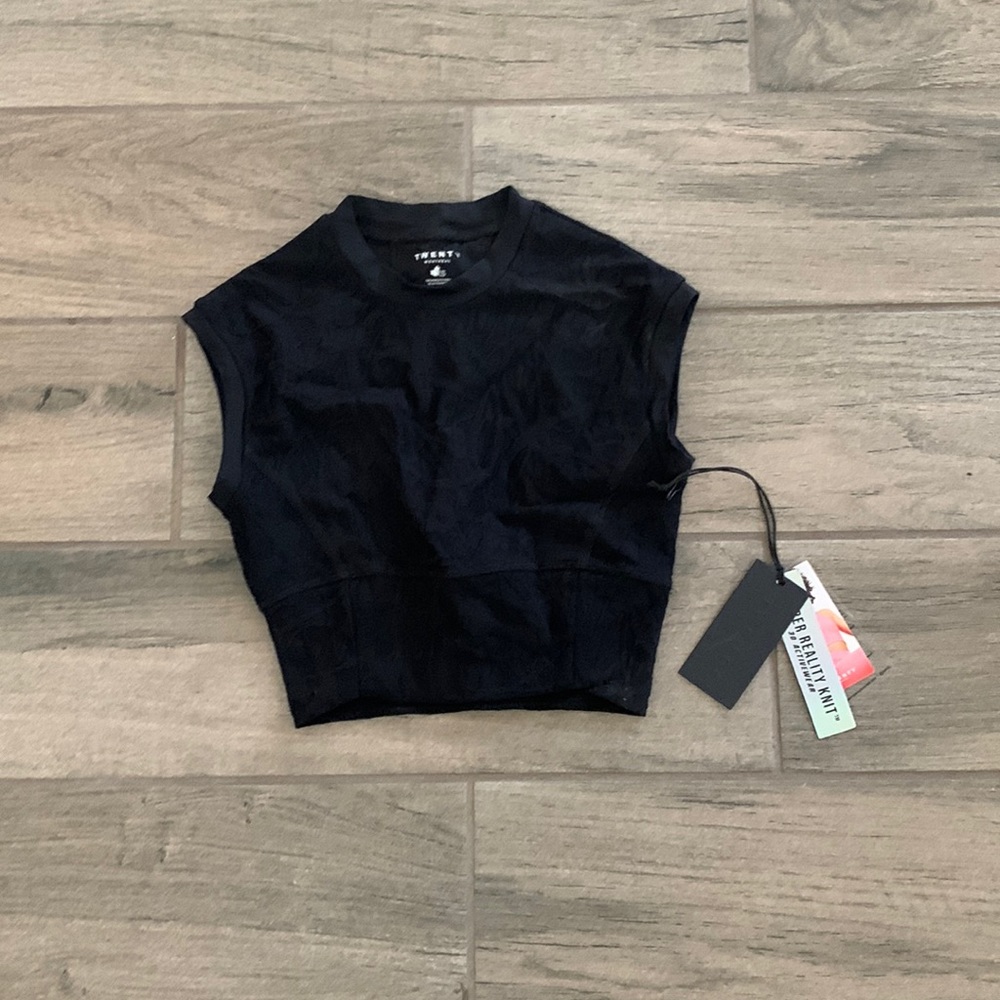 Twenty short sleeve crop top